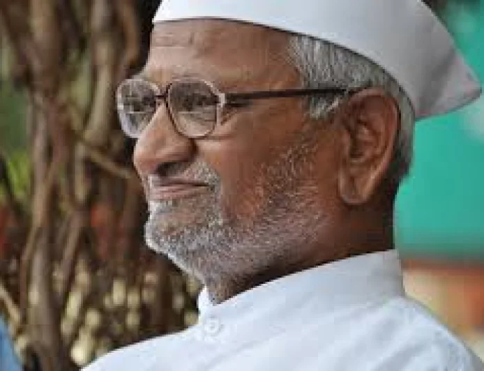 Anna Hazare threatens an indefinite fast from July 5 if RTI amendments are not rolled back.