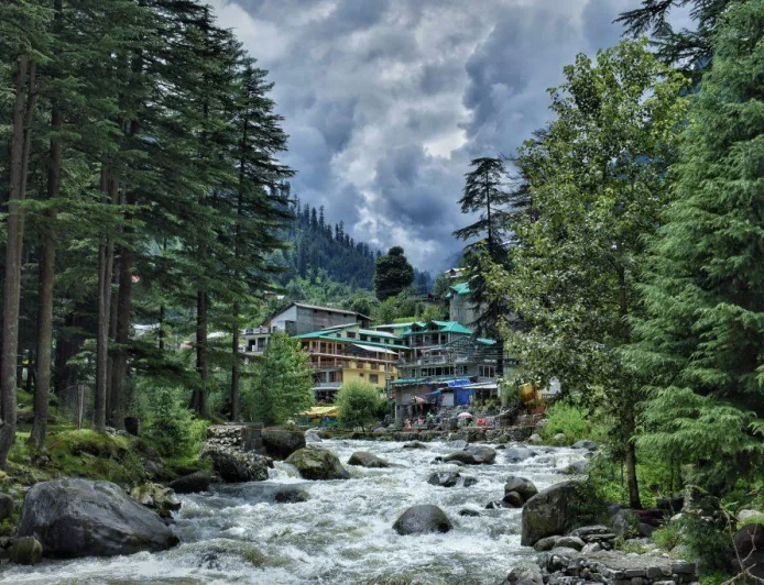Weekend Getaway: 7 Beautiful Hill Stations to Visit in India This Monsoon
