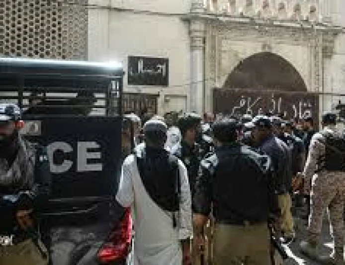 Explosion, Heavy Gunfire Reported in Karachi Near Rangers Offices