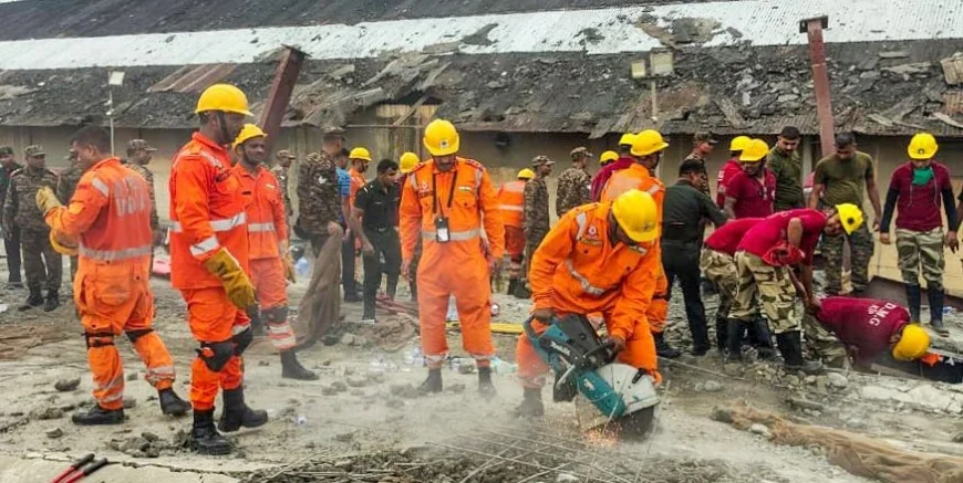 Under-Construction Warehouse Roof Falls in Kolkata, 3 Dead