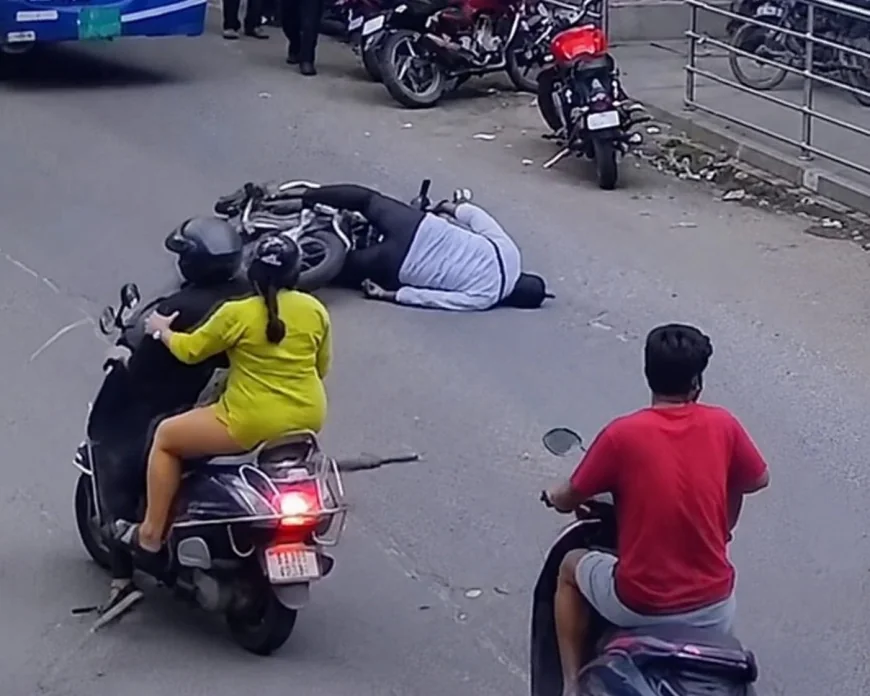 Bengaluru Man Slips Into Coma After a Tree Branch Falls on Him While Riding Home