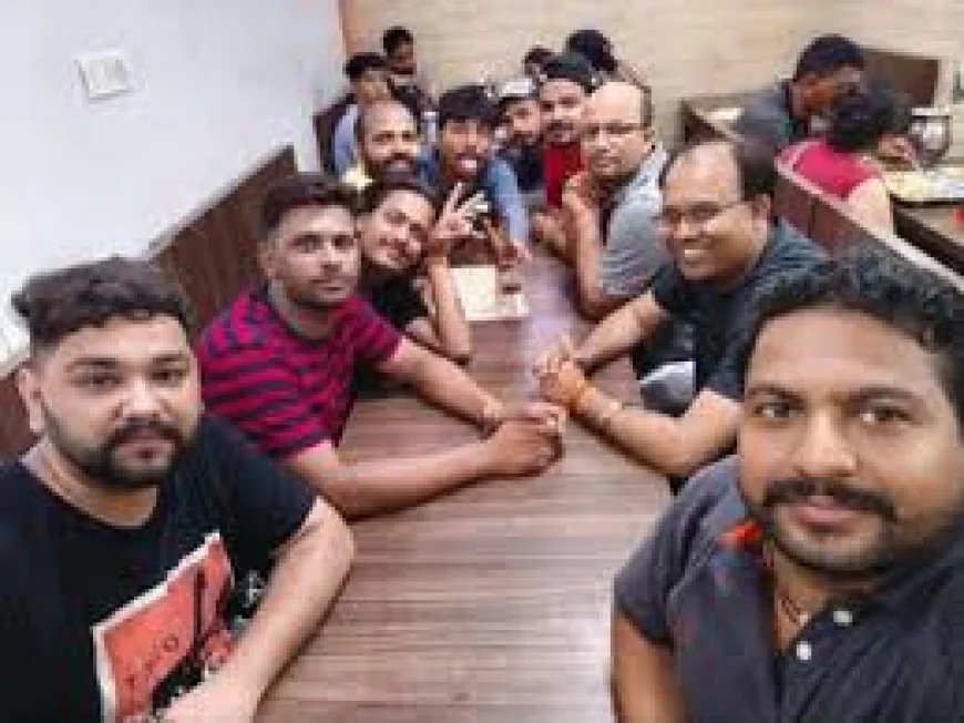 बैंक मैनेजर का आखिरी कॉल- 'मैंने जहर खा लिया'; 25 दिन पहले बना था पिता, परिजनों ने काम के दबाव को बताया वजह