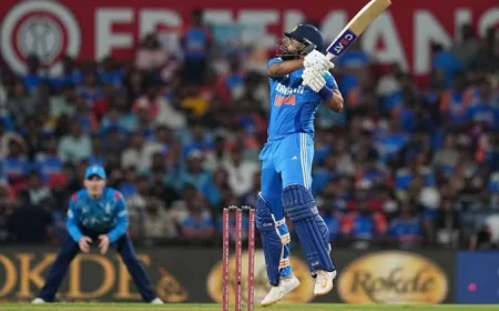 India vs England: India Post 189/7 Before Rain Halts Play, Phil Salt Suffers Shoulder Scare