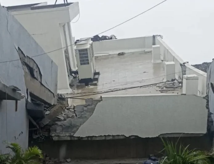 Pune Building Collapse: Race Against Time as Around 15 Feared Trapped Under Debris