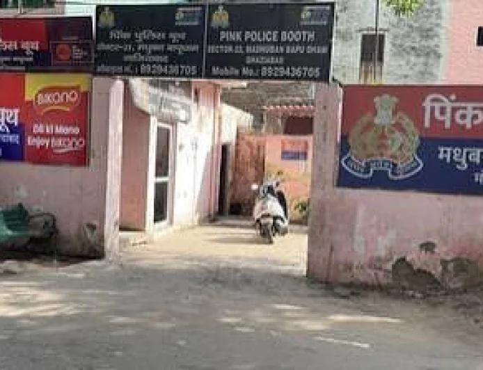 Ghaziabad Man Dies After Allegedly Begging for Help Outside Police Booth for 40 Minutes