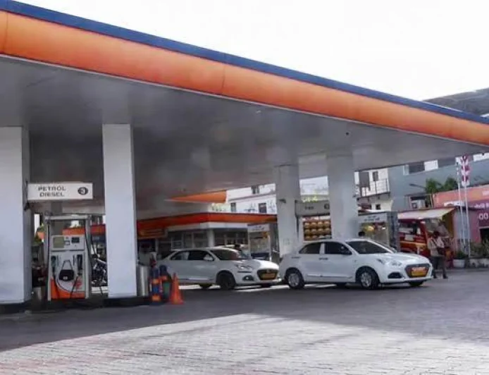 OMCs Procure 2,418 Crore Litres of Ethanol Worth ₹1.72 Lakh Crore in Three Years