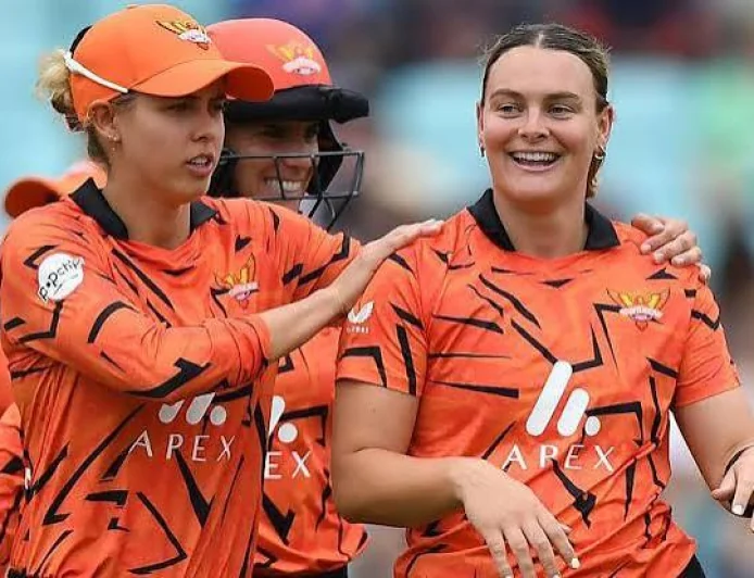 Phoebe Litchfield, Deepti Sharma Star as Sunrisers Leeds Beat MI London in The Hundred Opener