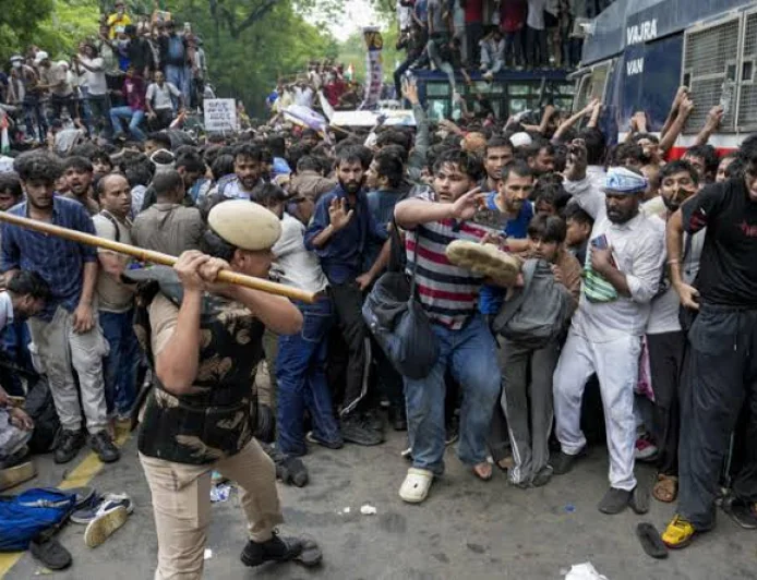 CJP Protest Turns Violent in Delhi, 5 Police Personnel Injured in Stone Pelting