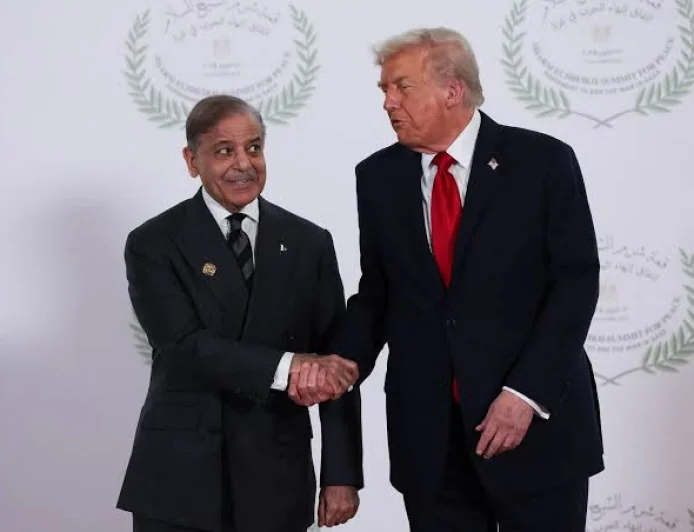 Trump Considers ‘Massive Attack’ on Iran as Pakistan Seeks to Revive Peace Talks