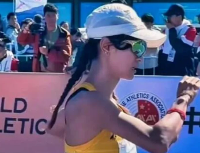 Chinese Marathon Runner Wins Praise After Finishing Race Despite Unexpected Period