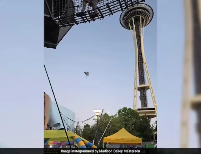 Two Men Climb Seattle's Iconic Space Needle, Leap Off With Parachutes; Police Launch Search