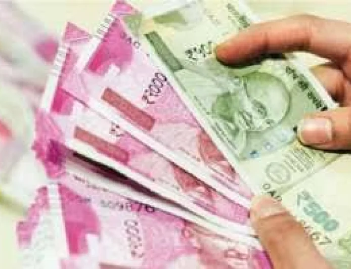 Rupee Rises 28 Paise Against US Dollar in Early Trade