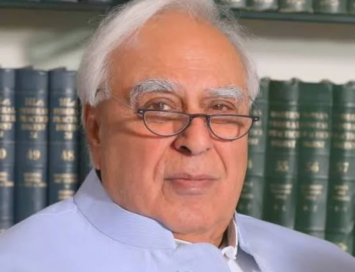 Kapil Sibal Pledges ₹1 Crore Legal Aid for NEET Protester