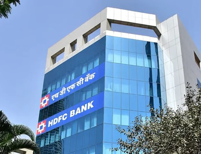 HDFC Bank Slaps ₹1 Lakh Penalty on CEO, CFO Over ‘Business Overreach’ in MSRDC Deposit Case