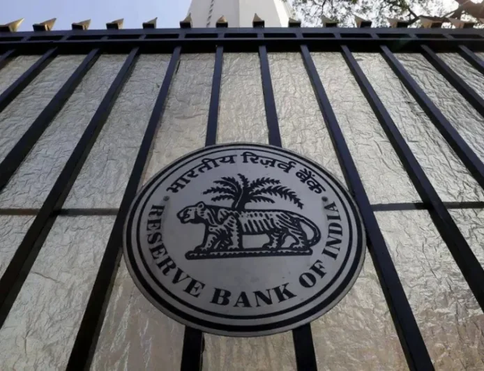 RBI to Pilot ₹10 and ₹20 Plastic Notes; Centre Says Paper Currency Isn’t Going Away