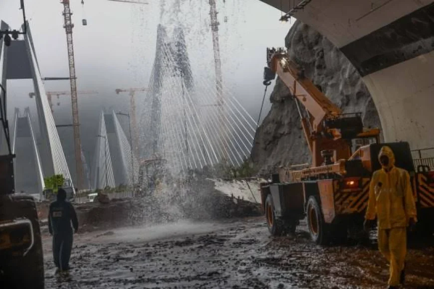 ₹7,000-Crore Expressway Faces First Monsoon Challenge After Landslide