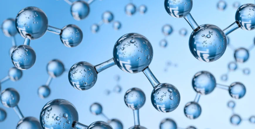 Hyaluronic Acid: Is It Really the Secret to Healthy, Hydrated Skin?