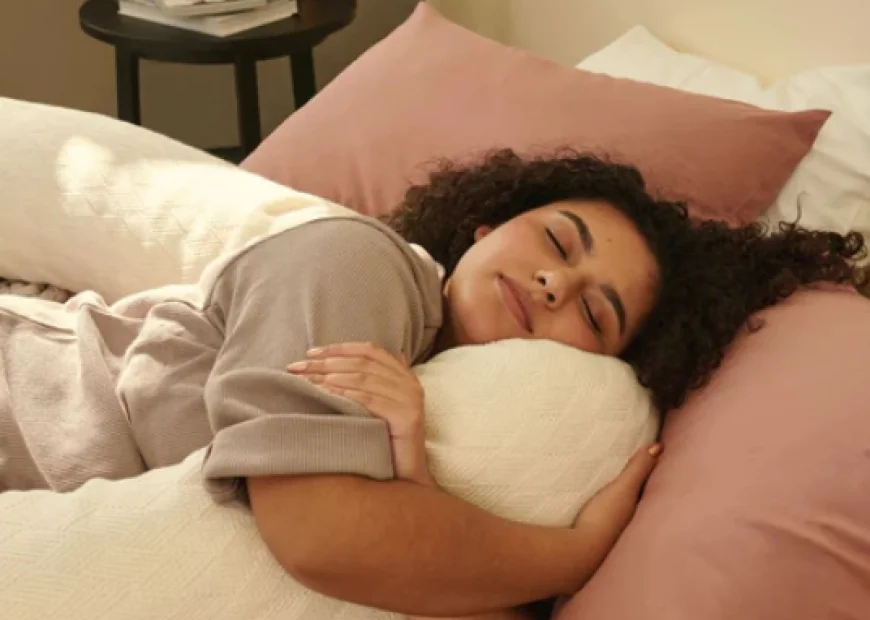 Can Sleeping Without a Pillow Improve Neck Pain? Experts Explain