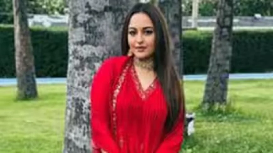 "‘Jab Tak Aap Nahi Jaoge...’: Sonakshi Sinha Draws the Line With Paparazzi in Viral Moment"