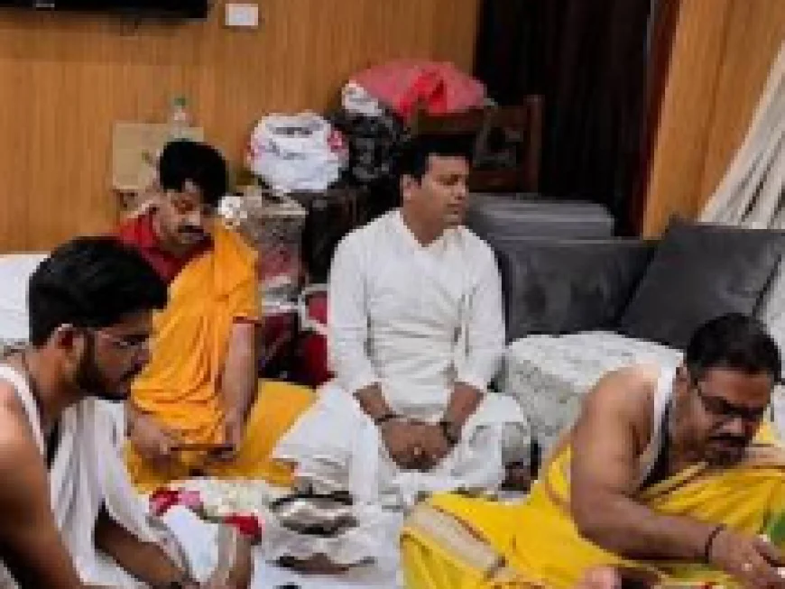 Puja Inside Luxury Train Coach Goes Viral, Northern Railway Clarifies It Didn’t Break Any Rules