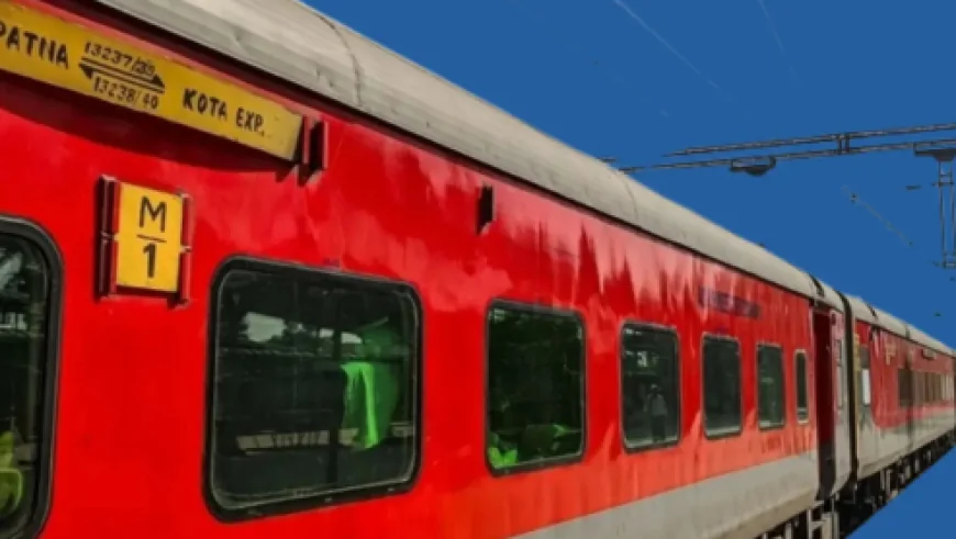 Indian Railways Loses ₹104.51 Crore As Passengers Steal Towels, Bedsheets And Pillow Covers