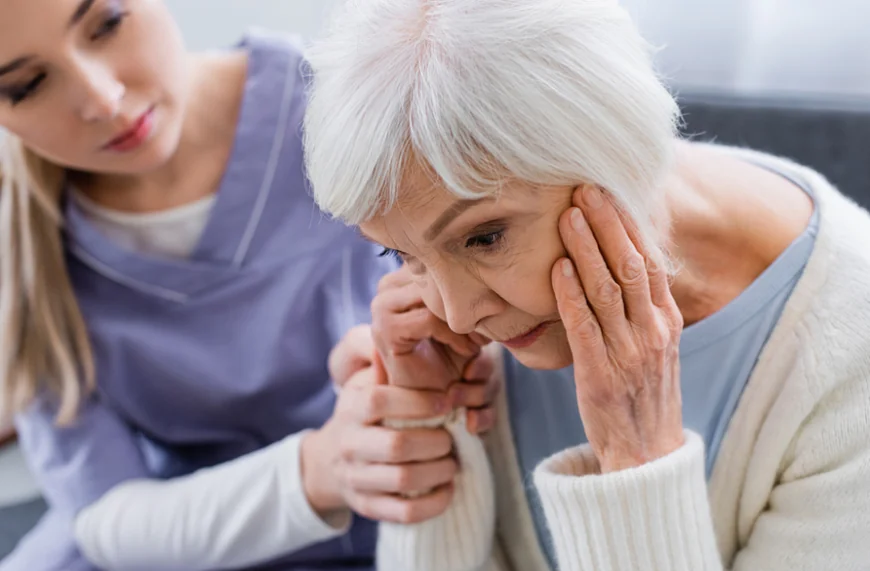 Can Lifestyle Changes Help Reverse Early Alzheimer's? Neurologist Points to "Precision Medicine" Approach