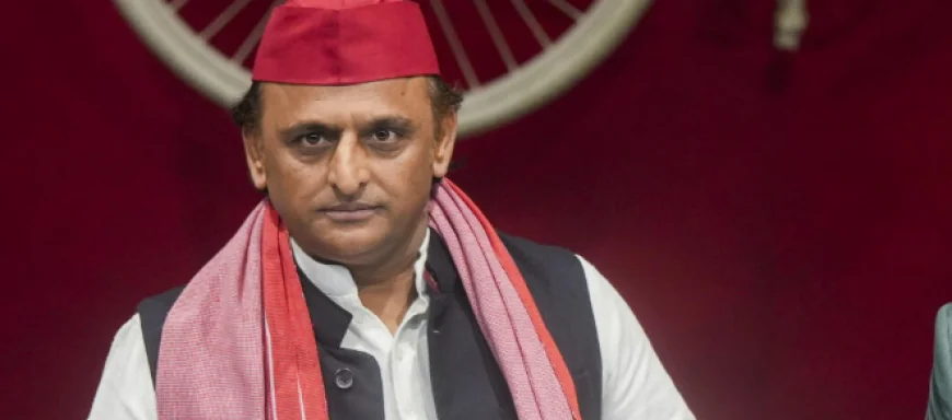 Akhilesh Yadav Briefly Detained During Opposition Protest in Delhi