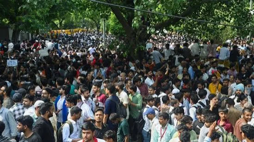 AIU Urges Universities to Keep Students Focused on Studies, Not Protests