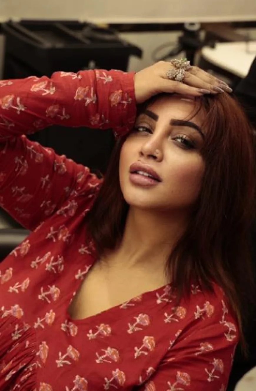 Arshi Khan Backs Shilpa Shinde Amid Ongoing Lock Upp Drama