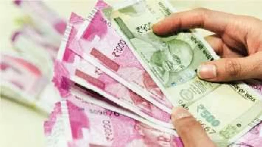 Rupee Rises 28 Paise Against US Dollar in Early Trade