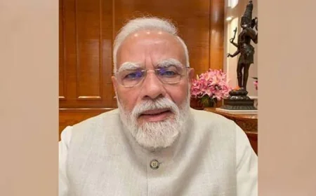राष्ट्रीय हथकरघा दिवस पर PM मोदी की अपील, ‘लोकल कपड़े पहनें और GRWM ट्रेंड फॉलो करें’