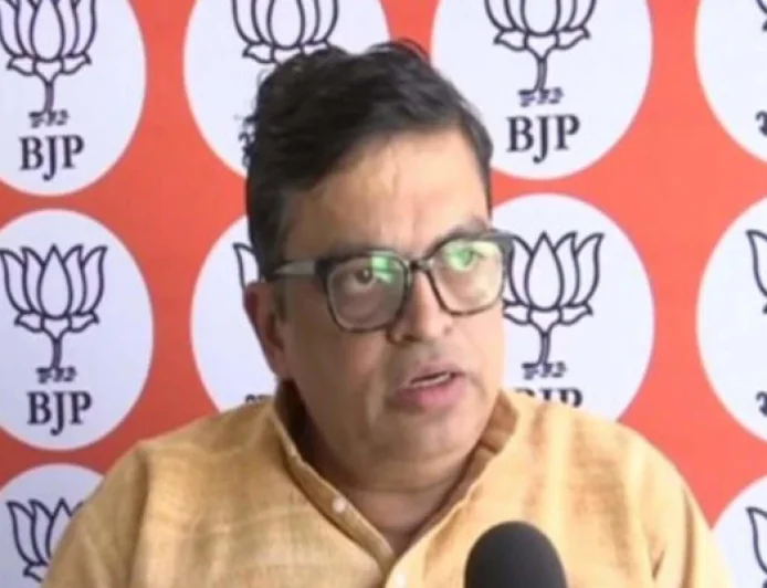 Vande Mataram Row: BJP Targets Sonia Gandhi, Congress Hits Back With ‘Chair’ Explanation