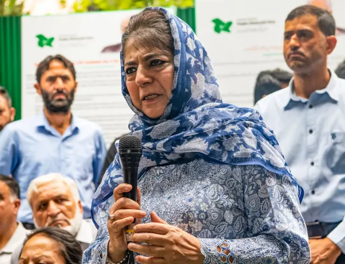 ‘मैं आर्टिकल 370 का समर्थन करती हूं, मैं दिमागी नक्सल हूं’: महबूबा मुफ्ती का किरेन रिजिजू पर पलटवार