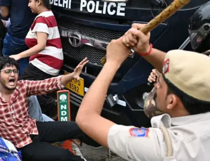 जंतर-मंतर प्रदर्शन पर पुलिस कार्रवाई की जांच करेगा सुप्रीम कोर्ट का पैनल, 5 सदस्यीय समिति गठित