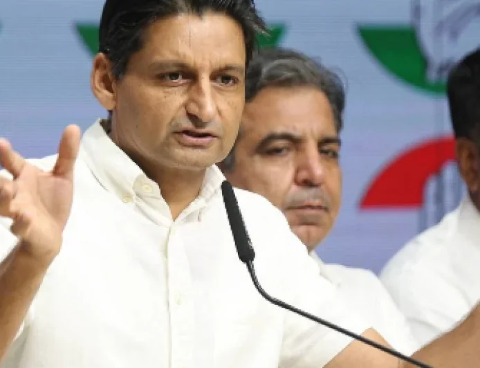 गुरुग्राम की बाढ़ पर दीपेंद्र हुड्डा का BJP पर तंज, कहा - 'ये गुरुग्राम नहीं, वर्क फ्रॉम होम सिटी है, वास्तेगुना हुइया'