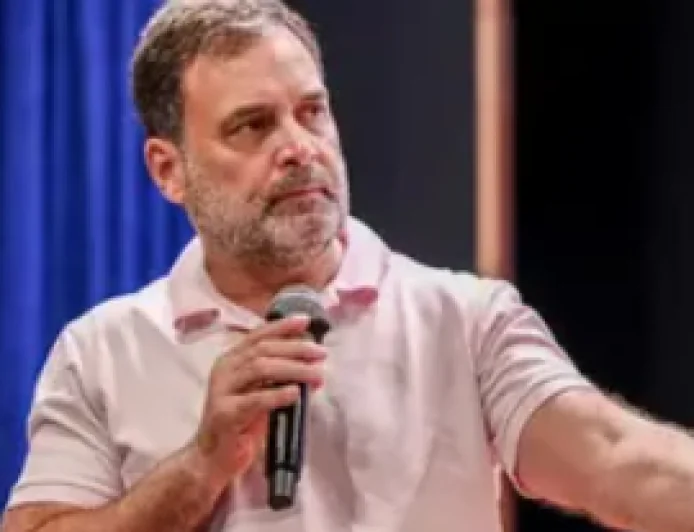 ‘छात्रों की गूंज’ के खिलाफ ‘झूठ की गूंज’ वेबसाइट, राहुल गांधी के दावों की फैक्ट-चेकिंग का दावा