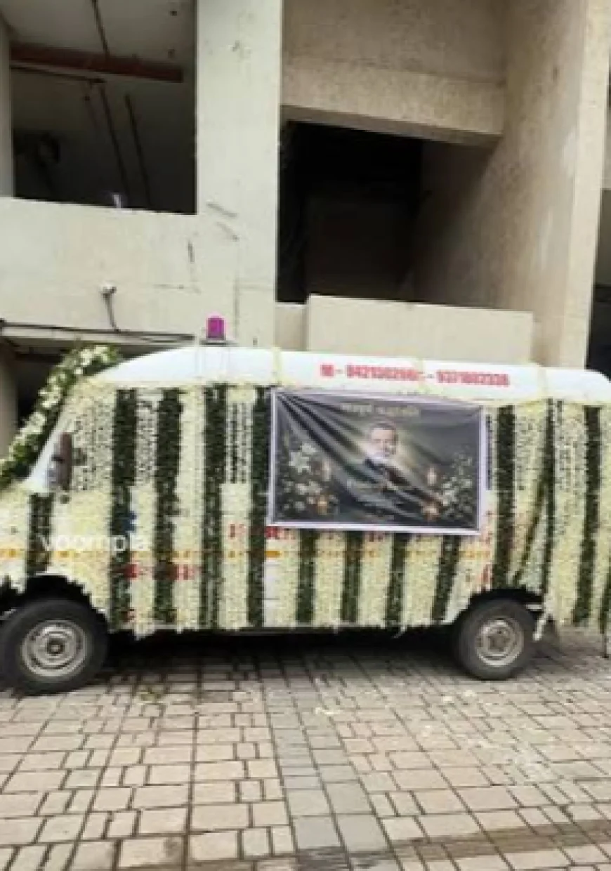 सफेद फूलों से सजी एम्बुलेंस में निकली प्रदीप रावत की अंतिम यात्रा, नम आंखों से दी गई अंतिम विदाई