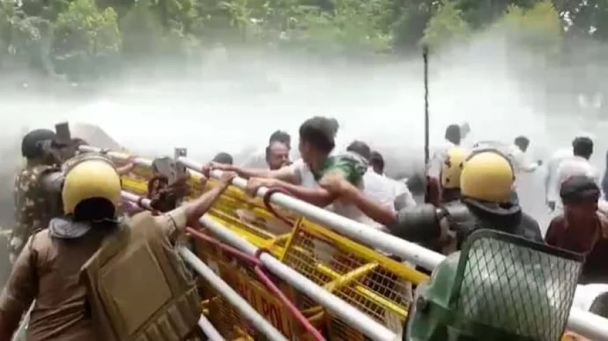 रांची में छात्रों का उग्र प्रदर्शन, बैरिकेड तोड़ विधानसभा की ओर बढ़े; पुलिस ने छोड़ी पानी की बौछार