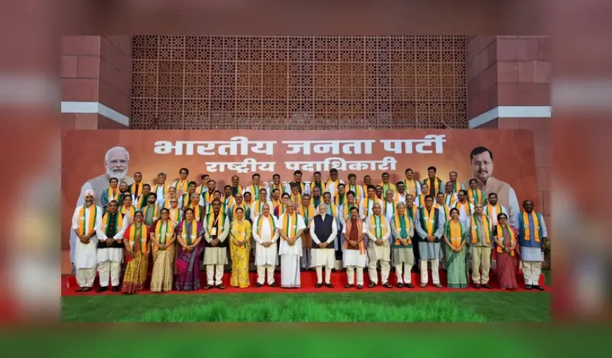 पीएम मोदी ने BJP की नई टीम से की मुलाकात, नितिन नबीन का युवाओं पर खास फोकस