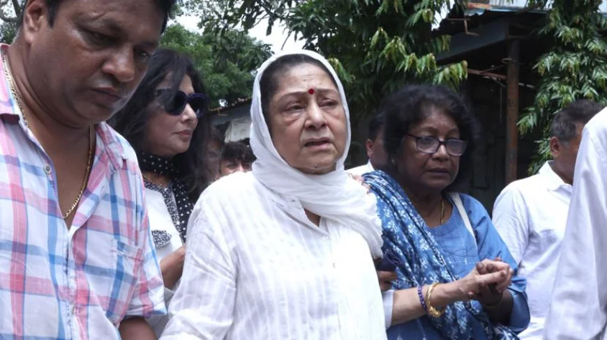 पति कुकू कोहली के अंतिम संस्कार में भावुक हुईं अरुणा ईरानी, आंखों से छलके आंसू