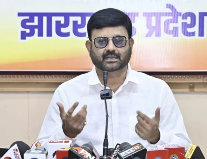 चुनाव आयोग के घेराव पर प्रतुल शाहदेव का कांग्रेस पर निशाना, बोले- संवैधानिक संस्था पर दबाव बनाने की कोशिश