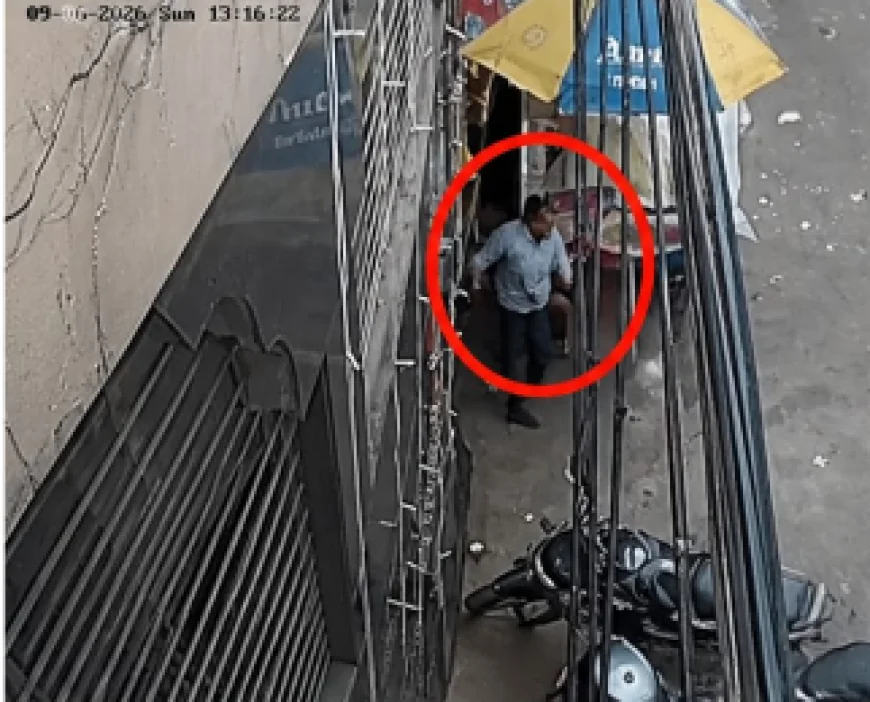 सत्य निकेतन हादसे से पहले दुकान से बाहर निकला दुकानदार, CCTV में कैद हुआ मौत को छूकर निकलने वाला पल