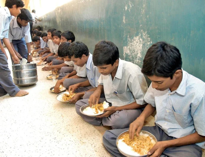 झारखंड के 540 छात्रावासों में अब खाने की भी व्यवस्था, 25 हजार से ज्यादा विद्यार्थियों को हर महीने मिलेंगे ₹3,000
