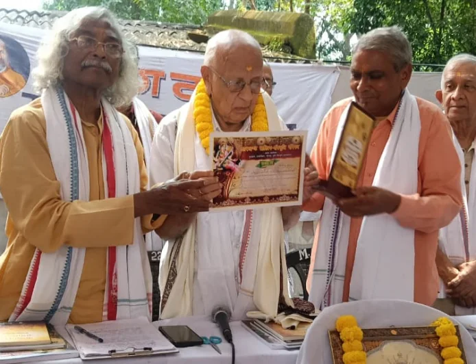 झारखंड साहित्य संस्कृति परिषद के 23वें वार्षिक उत्सव में चार विभूतियां सम्मानित, 15 छात्र-छात्राओं को भी मिला पुरस्कार