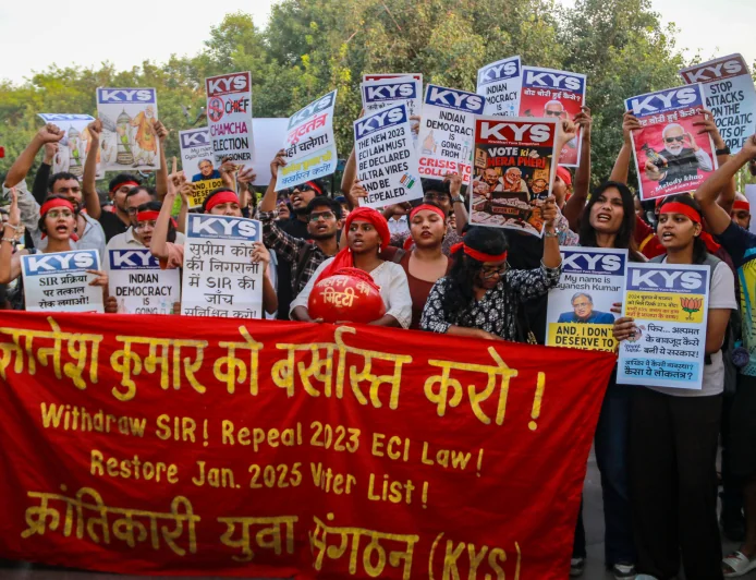 दिल्ली : कनॉट प्लेस में निषेधाज्ञा तोड़ने पर कई एफआईआर दर्ज, बार-बार नियम तोड़ने वालों के खिलाफ की जाएगी कार्रवाई