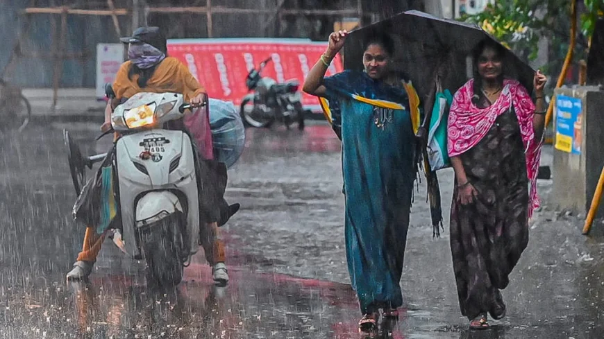 Jharkhand Weather: झारखंड के 11 जिलों में बारिश और वज्रपात का अलर्ट, 40 KM की रफ्तार से चलेंगी हवाएं; 11 अक्टूबर से बदलेगा मौसम
