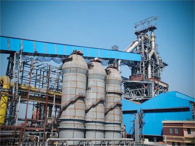 India moves to protect steelmakers, slaps duty on certain imports